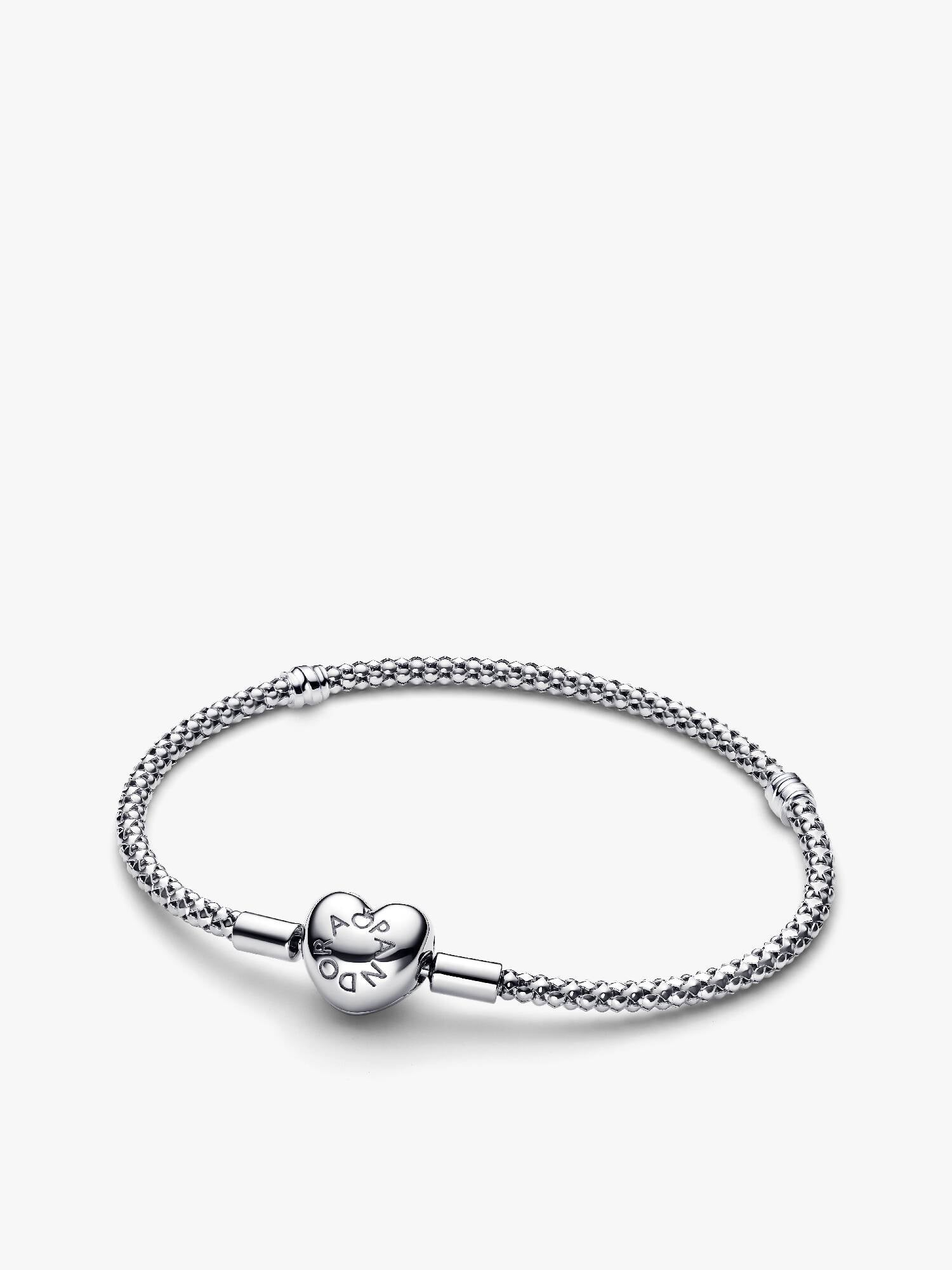 Pulseira de Corrente com Tachas Fecho Coração