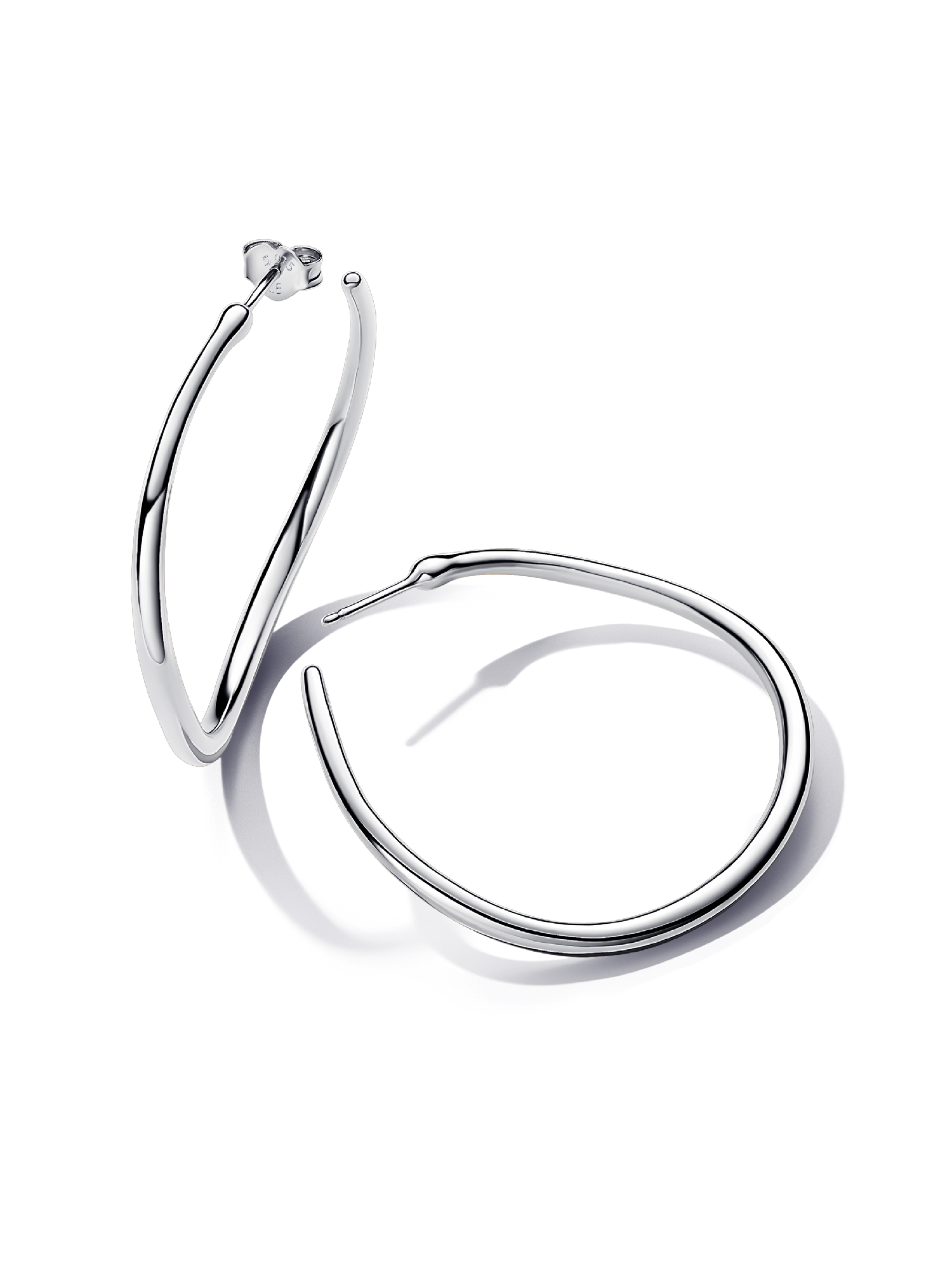 Argolas abertas de 42 mm com design orgânico