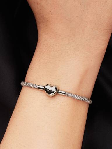 Pulseira de Malha Brilhante com Fecho Coração