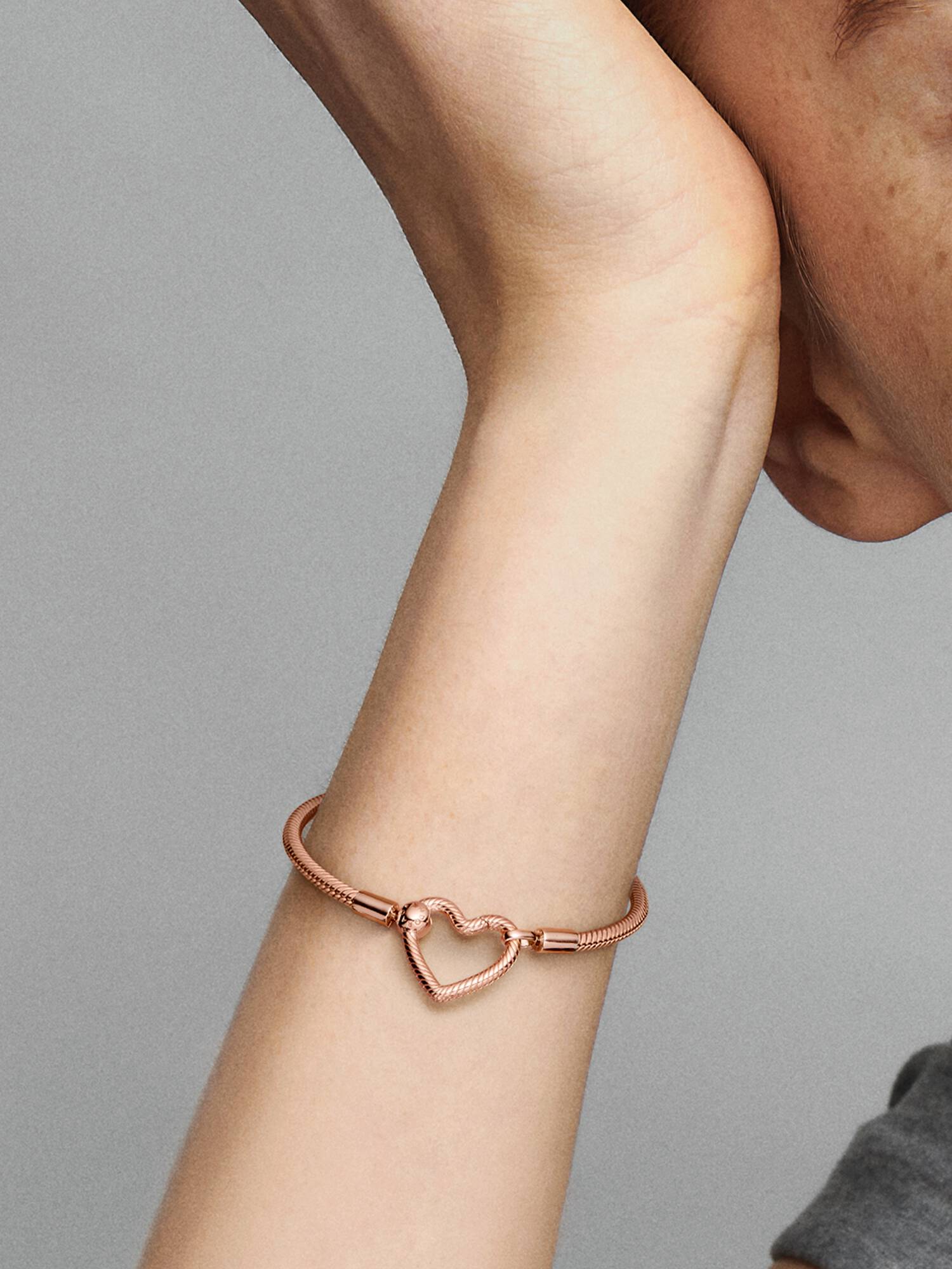 Pulseira Snake com Fecho Coração