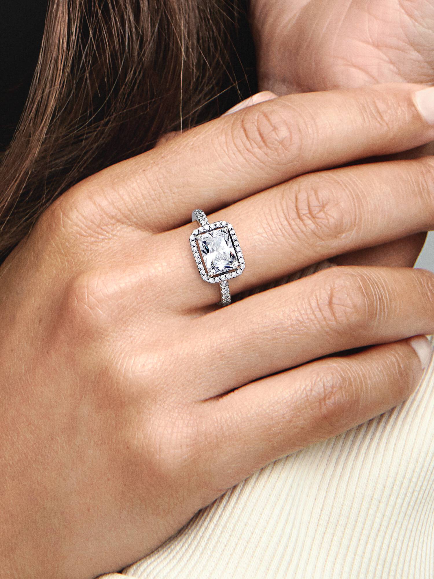 Anel Rectangular Sparkling Halo