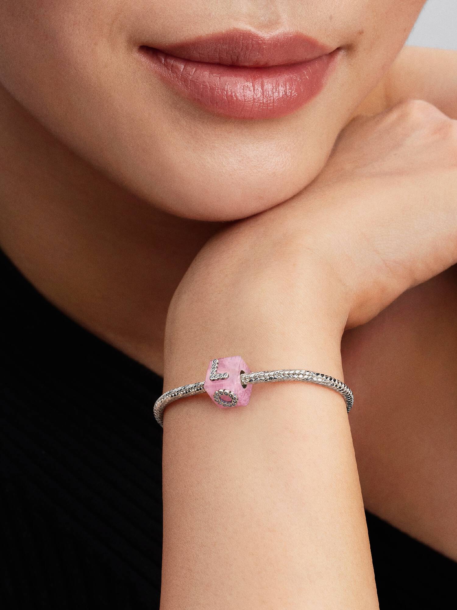 Conta Cubo Love Vidro Murano Rosa