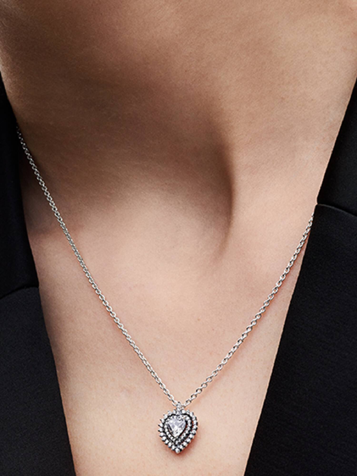 Colar Sparkling Heart Halo Pendant