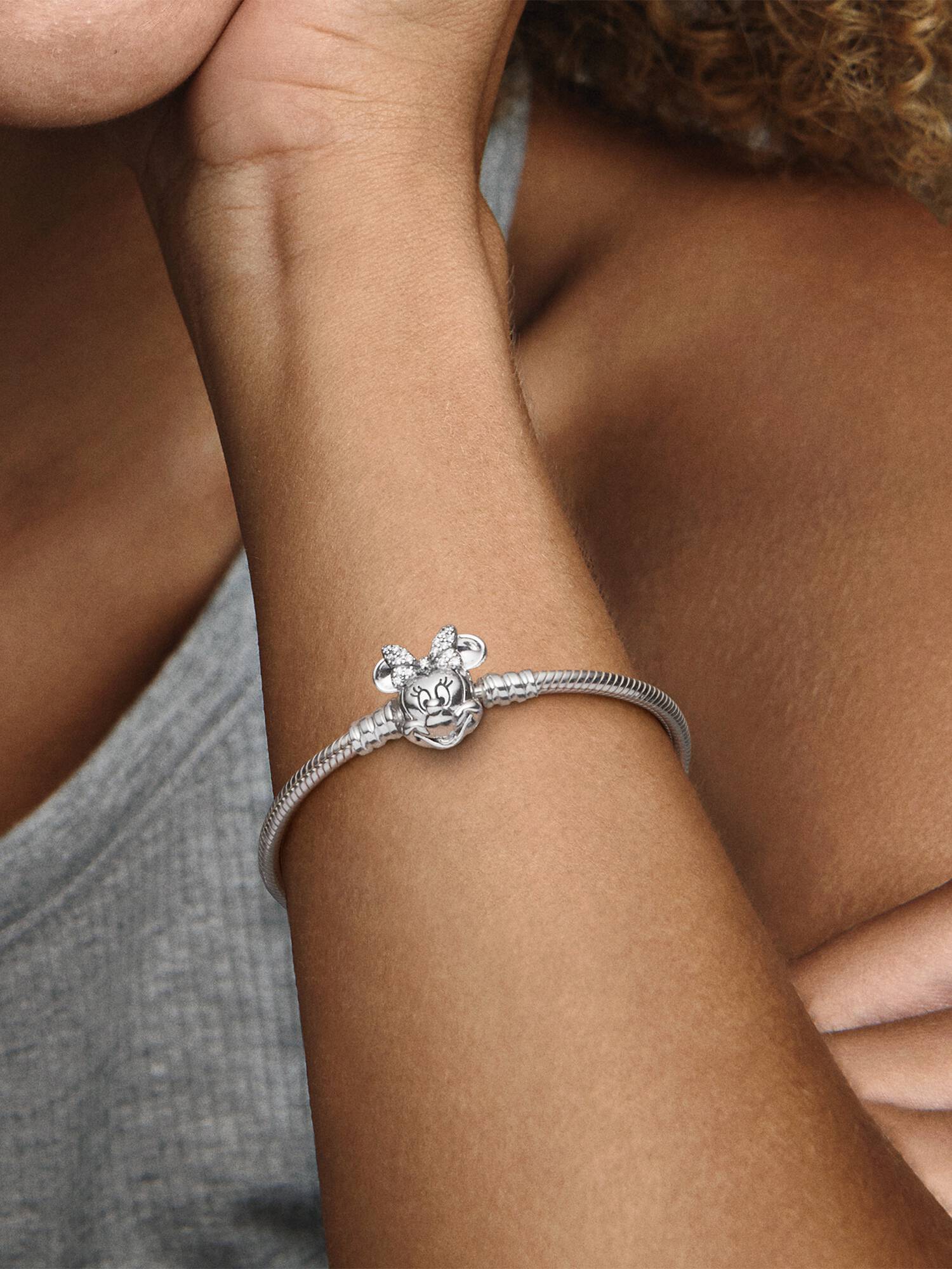 Pulseira de Malha Snake Fecho Minnie Pavé Disney Pandora Moments