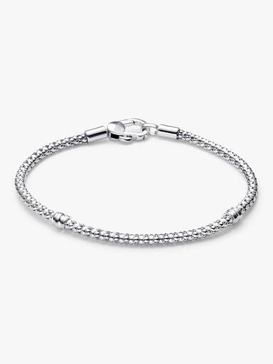 Pulseira de Corrente e Fecho com Tachas