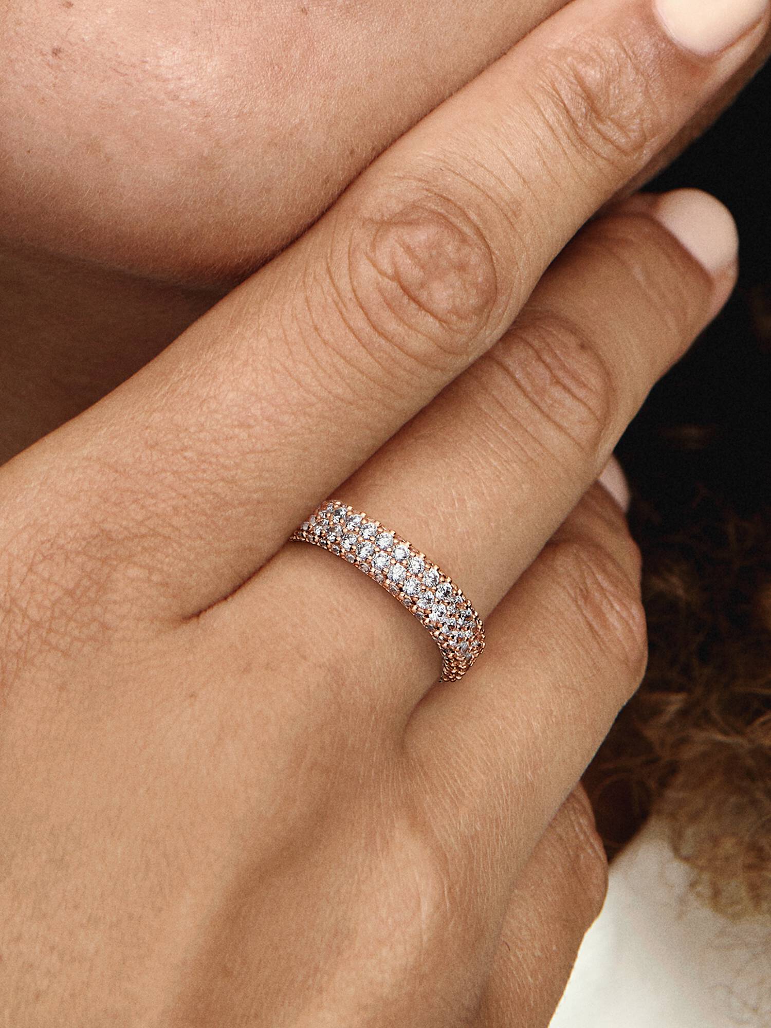 Anel Pandora Timeless Pavé duplo