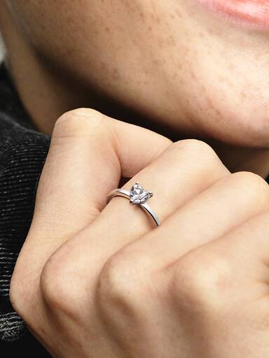 Anel Sparkling Heart Solitaire
