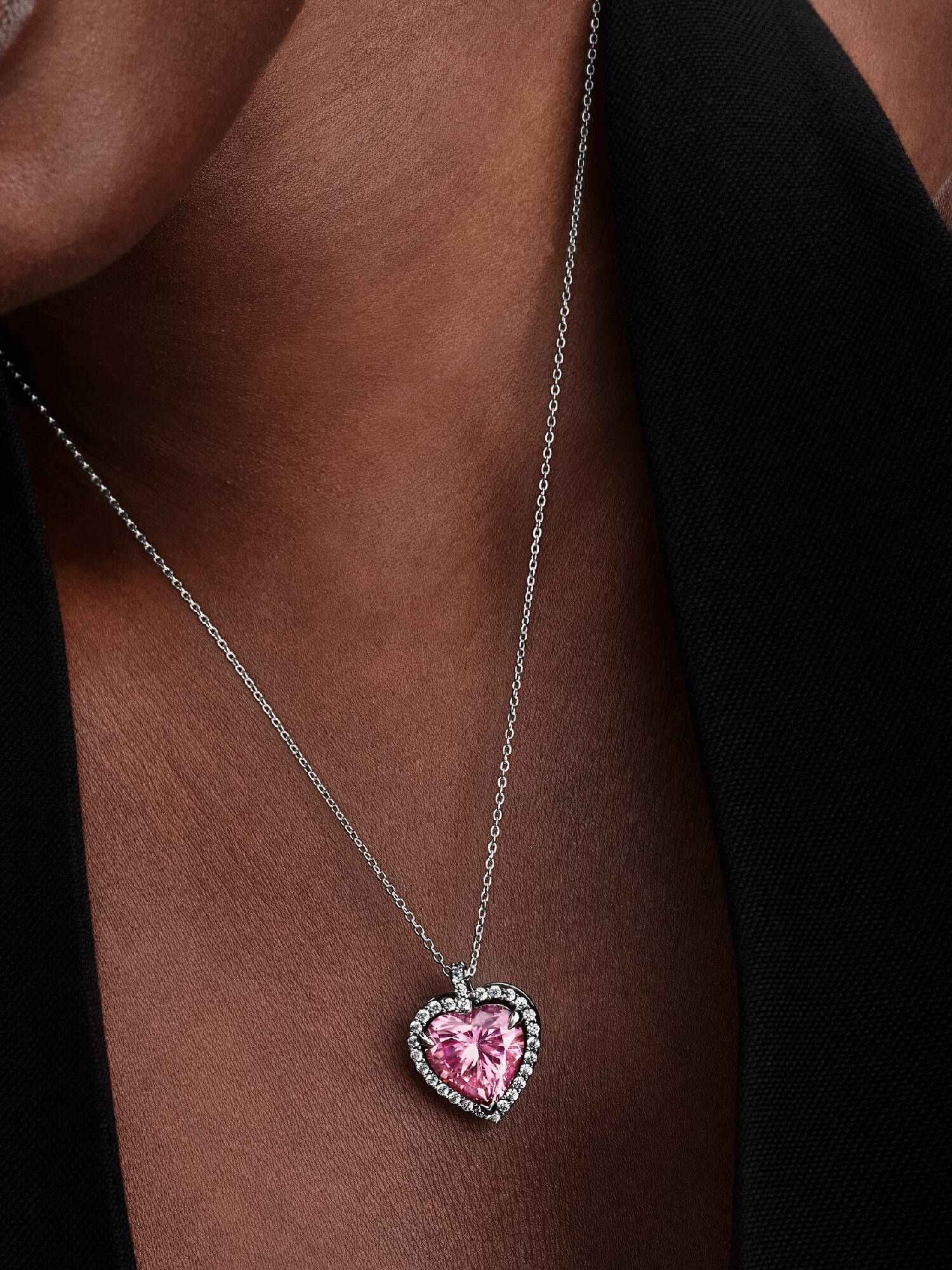 Gargantilha Coração Auréola Rosa