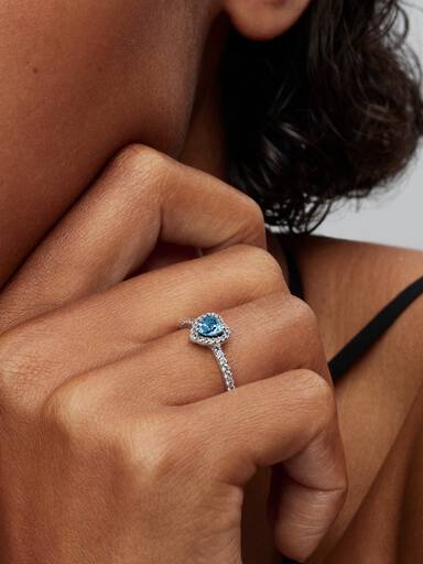 Anel Coração Elevado Azul Claro